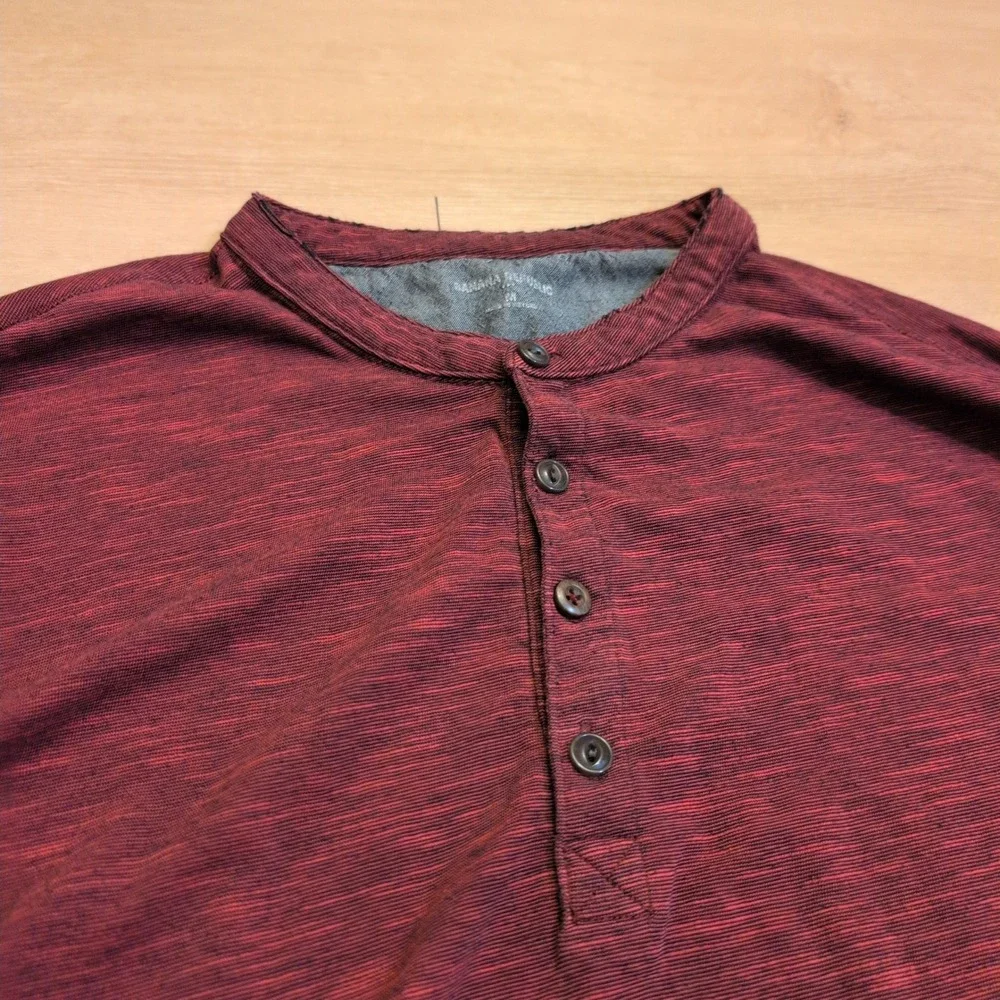 Banana Republic Men Medium Henley Shirt Burgundy Heather Space Dye Long Sleeve